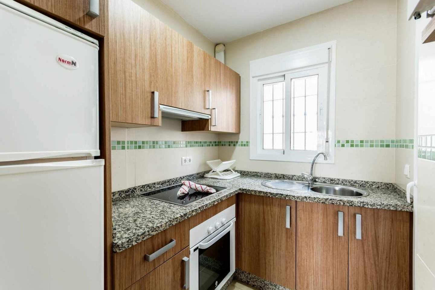Apartamento Chimenea Playa - 2 Dormitorios Y Terraza Нерха Екстериор снимка